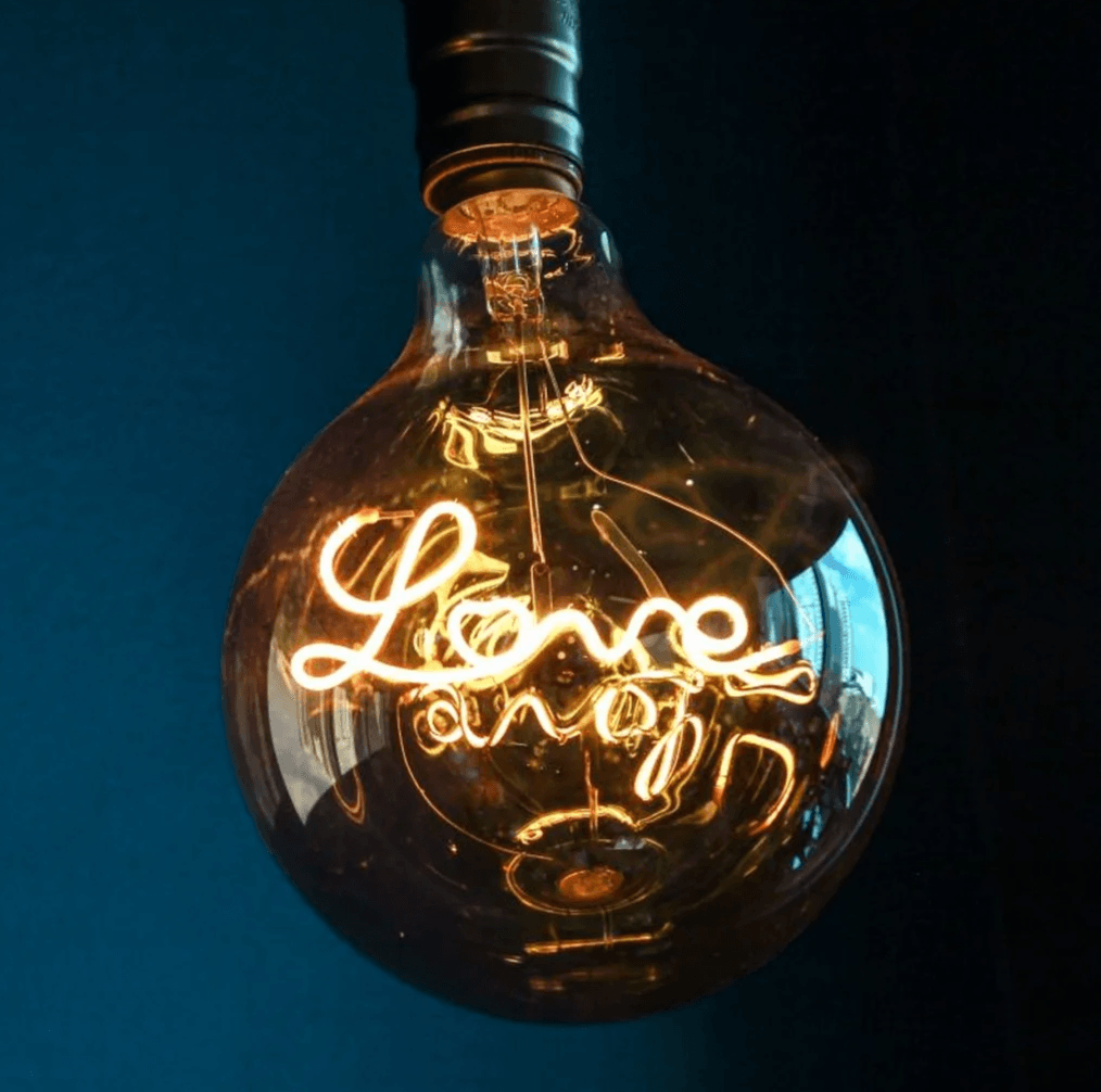 Lâmpada Led Filamento Love IRC80 4W BIV. E-27 3000K 80LMS IP-20 Cod.LG125LOVE - GMH - Imagem 2