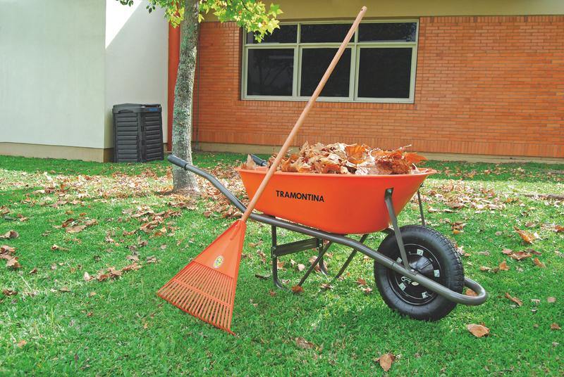 Vassoura Jardim Plástica 22 Dentes Sem Cabo Tramontina - Imagem 2