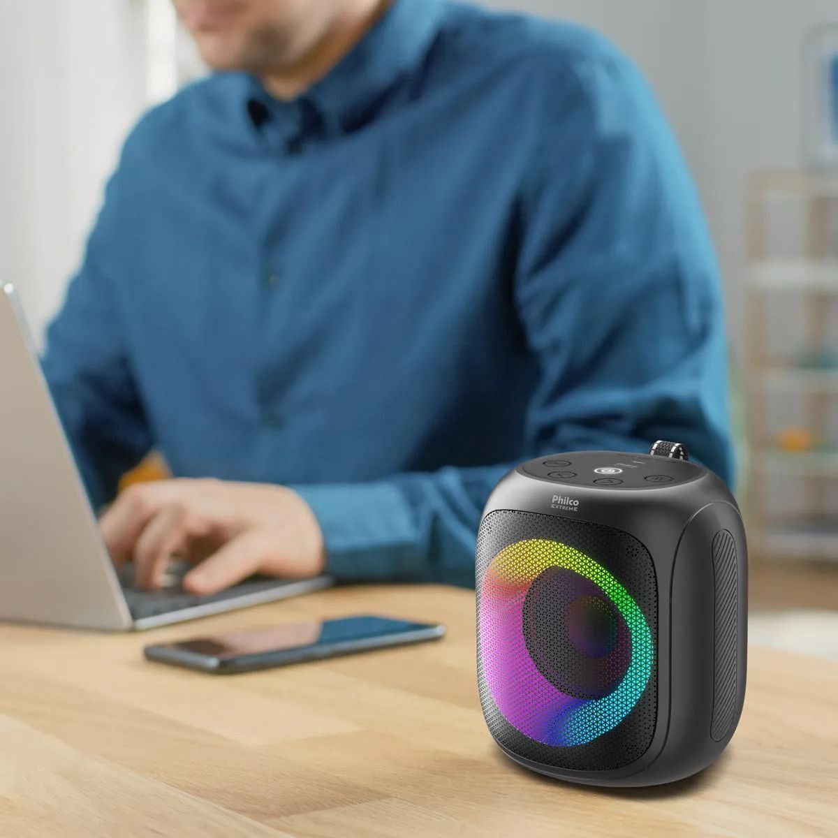 Caixa de Som Speaker Philco PBS30 Flash Lights FM Bluetooth V5.1 30W Black - Imagem 9