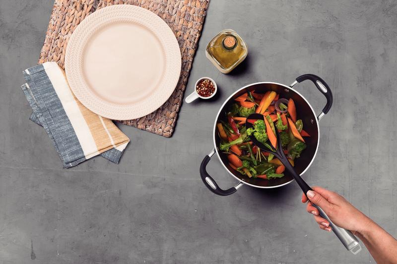 Colher Furada Nylon Moderne Preto Tramontina - Imagem 3